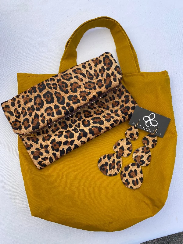 Price Blitz Hair on Leather Leopard Earrings