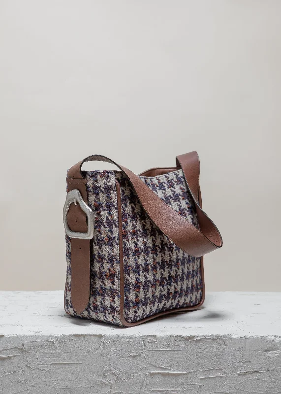 Weekend Bargains Galore MASAGO Autumns Check Tote bag