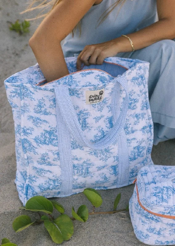Weekend Discounts to Love Noah Zip Tote