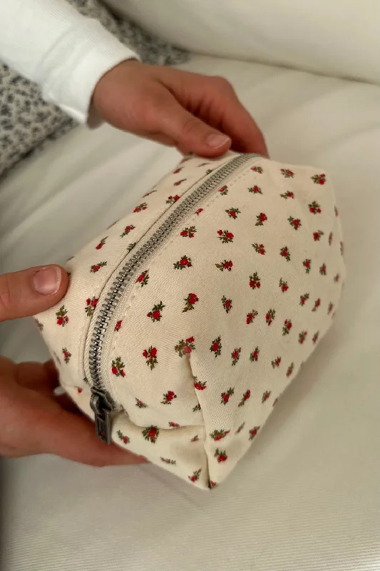Value Deals Red Roses Makeup Bag