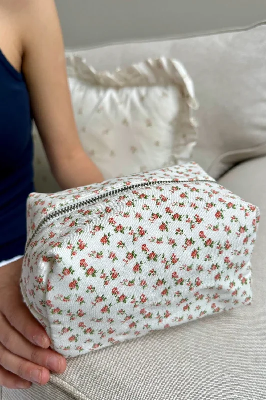 Weekend Deals That Wow Roses Makeup Bag