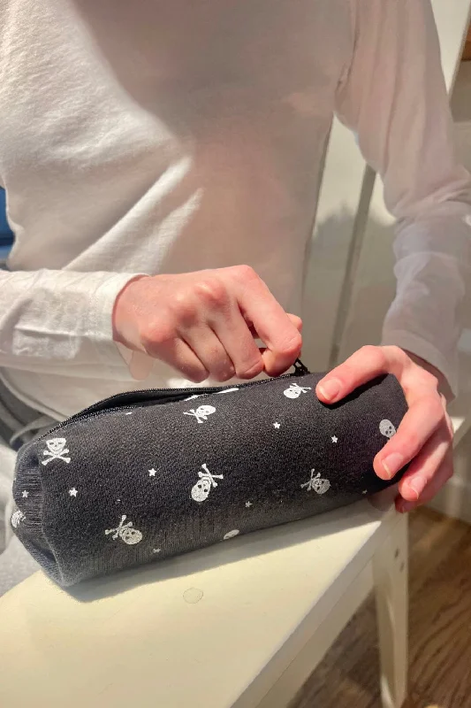 Weekend Deals That Excite Skulls Makeup Bag