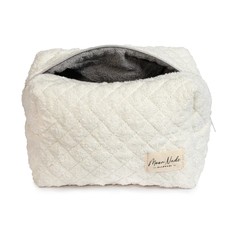 Weekend Discounts to Savor Snow Large Makeup Bag