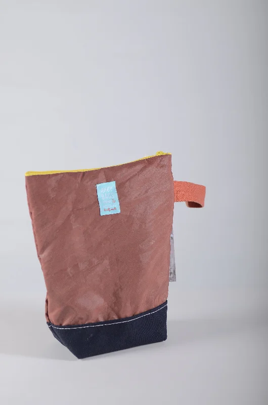 Rust Handle | Yellow Zipper | Navy Bottom