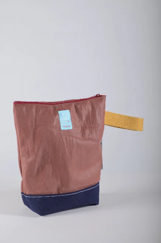 Yellow Handle | Rust Zipper | Navy Bottom