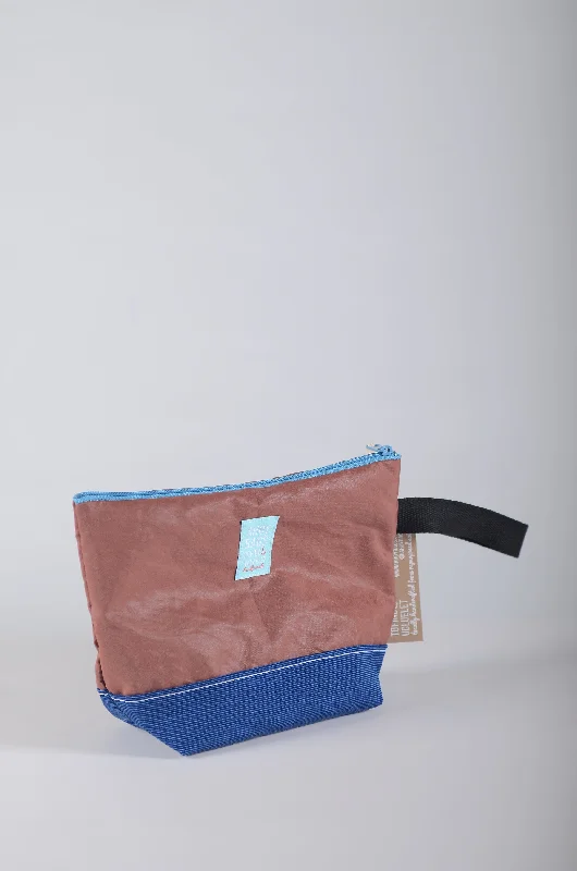 Black Handle | Turquoise Zipper | Blue Bottom