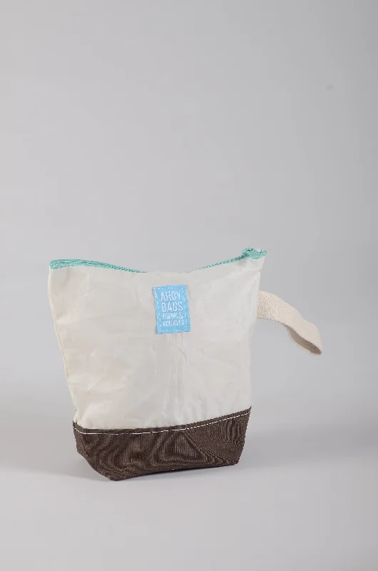 Linen Handle | Turquoise Zipper | Brown Bottom