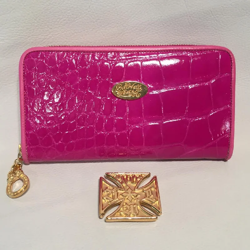 Year-End Deals Large Zipper Wallet in Fuchsia Pink Crocodile Leather