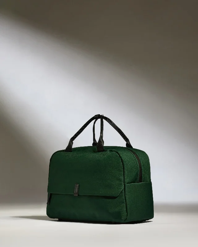 Quick Sale Essential Overnight Bag in Antler Green