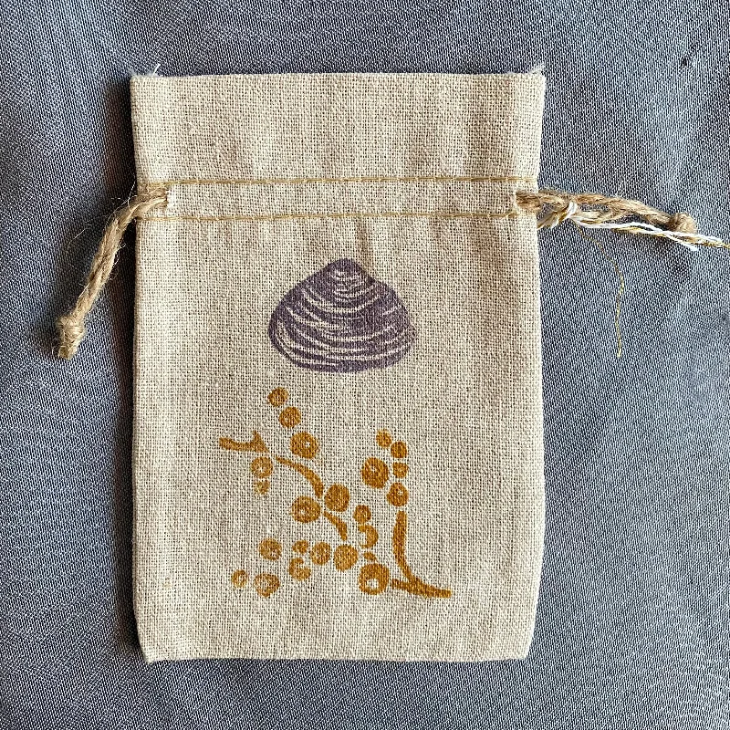 mini bag with purple shell & gold berries