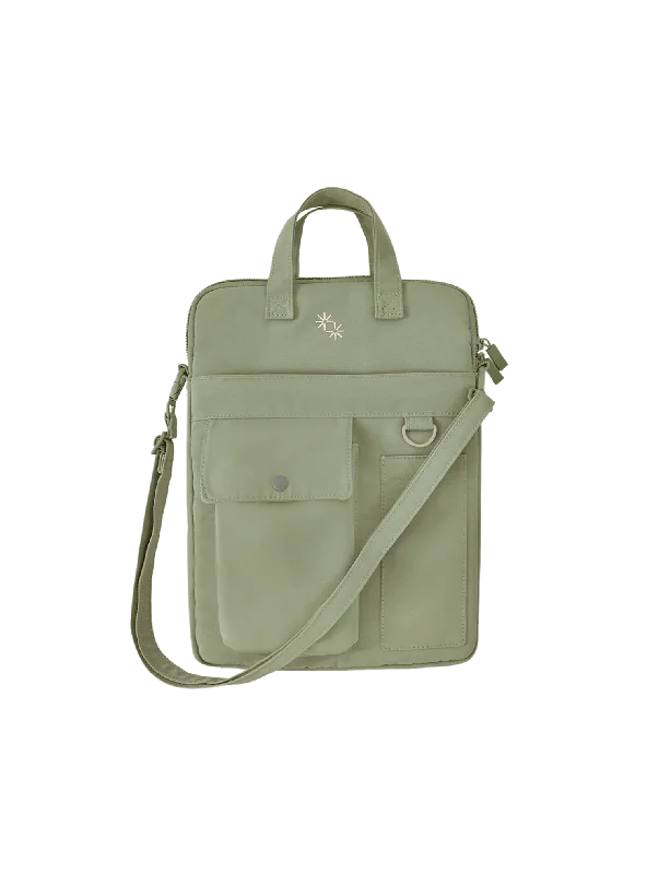 Weekend Specials to Indulge In Utility Laptop Bag (15" Fern)