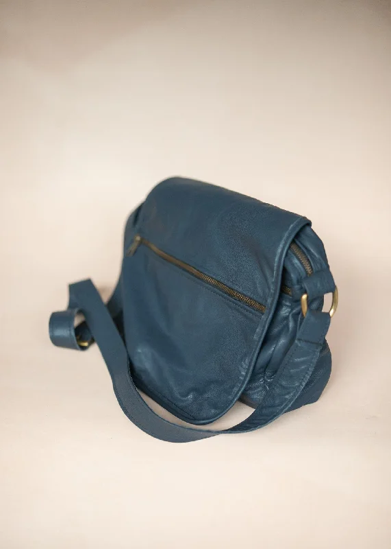 Crazy Deals Zeuss Satchel - Cowhide - Navy Blue